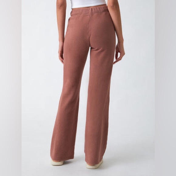 Pacsun V-Waist Graphic Flare Sweatpants - Picture 3 of 9